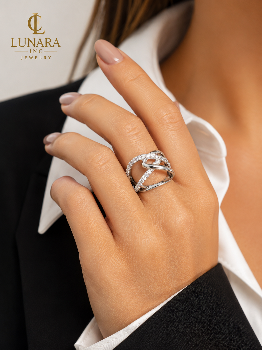 Celestia Twist Ring