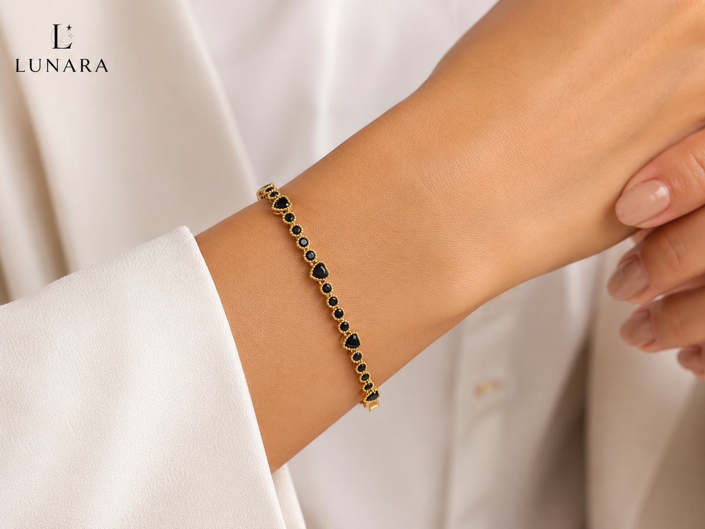 Lunara Midnight Heart Bracelet