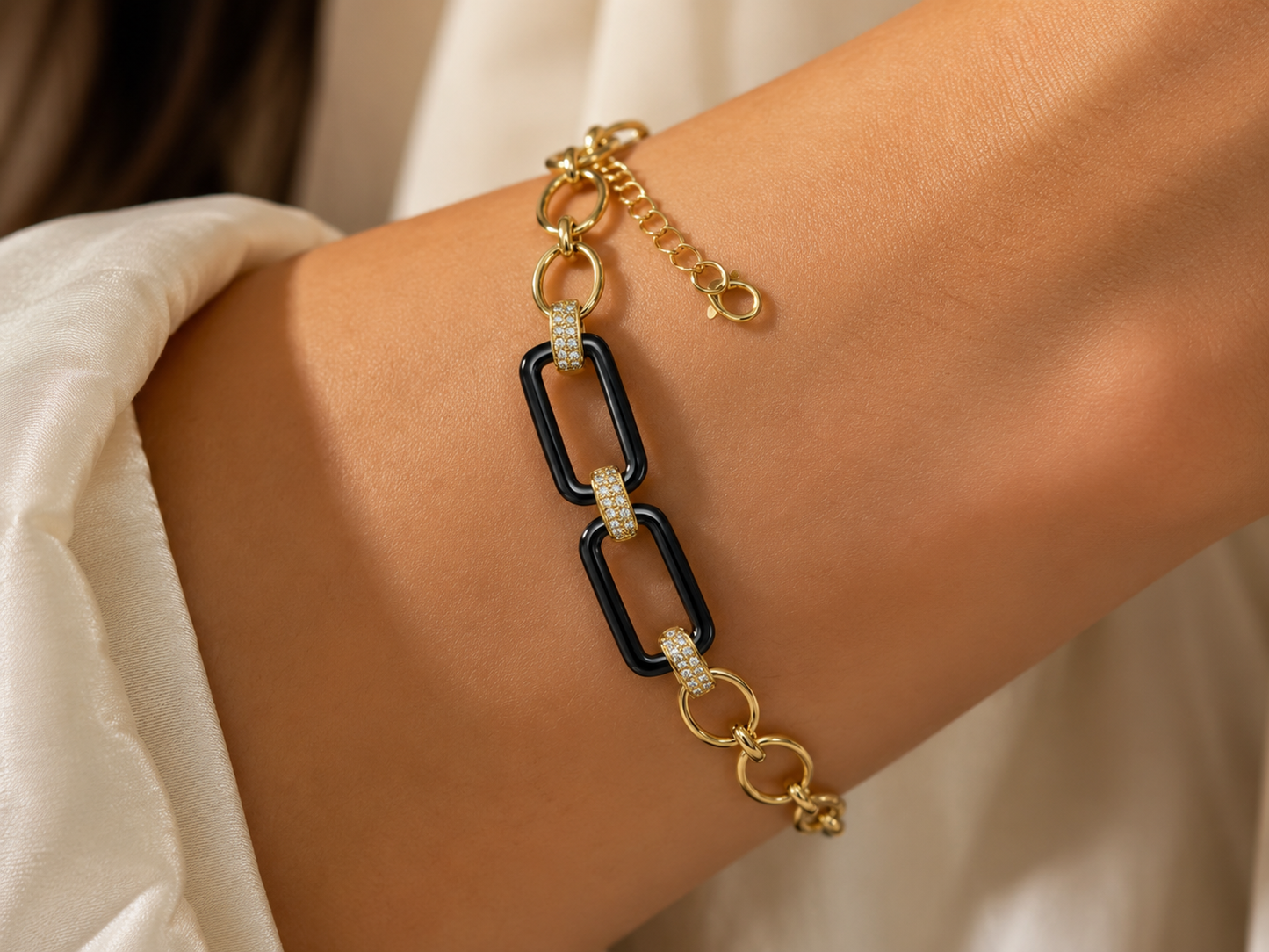 Lunara Midnight Link Bracelet.
