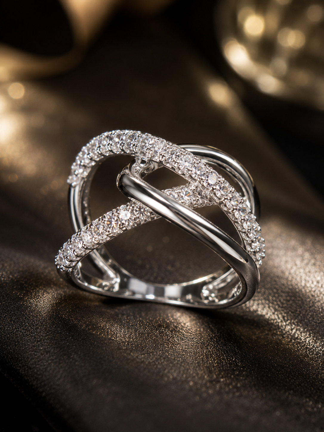 Celestia Twist Ring